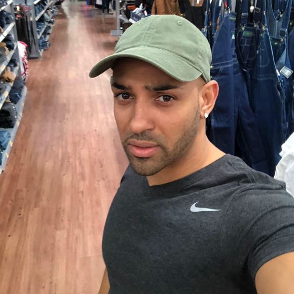 Meet your Posher, Ronny - Picture 1 of 1